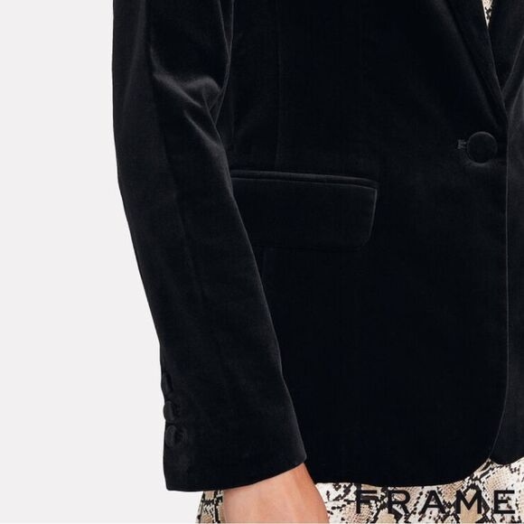 FRAME **NWT** Classic Velvet Blazer in Noir Black - Picture 2 of 11